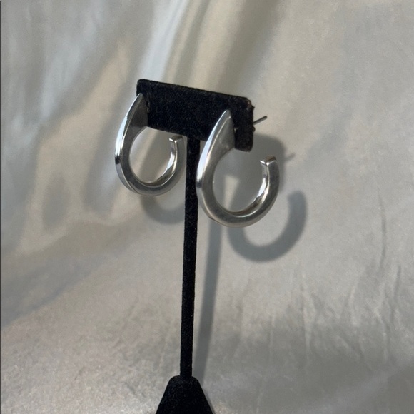 Modern Sterling Silver Teardrop Hoop Thick Minimalist Earrings - Picture 1 of 9